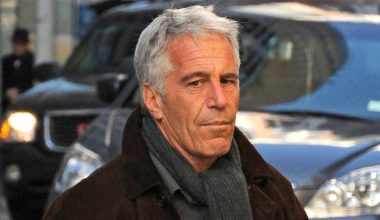 Στο «φως» νέο βίντεο με ανήλικα κορίτσια από το «σκοτεινό» νησί του Τ.Επστάιν