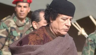 Μ.Καντάφι: Όταν κάλεσε 500 μοντέλα από την Ιταλία για να δώσει δίωρη διάλεξη για τον ρόλο των γυναικών στο Ισλάμ!