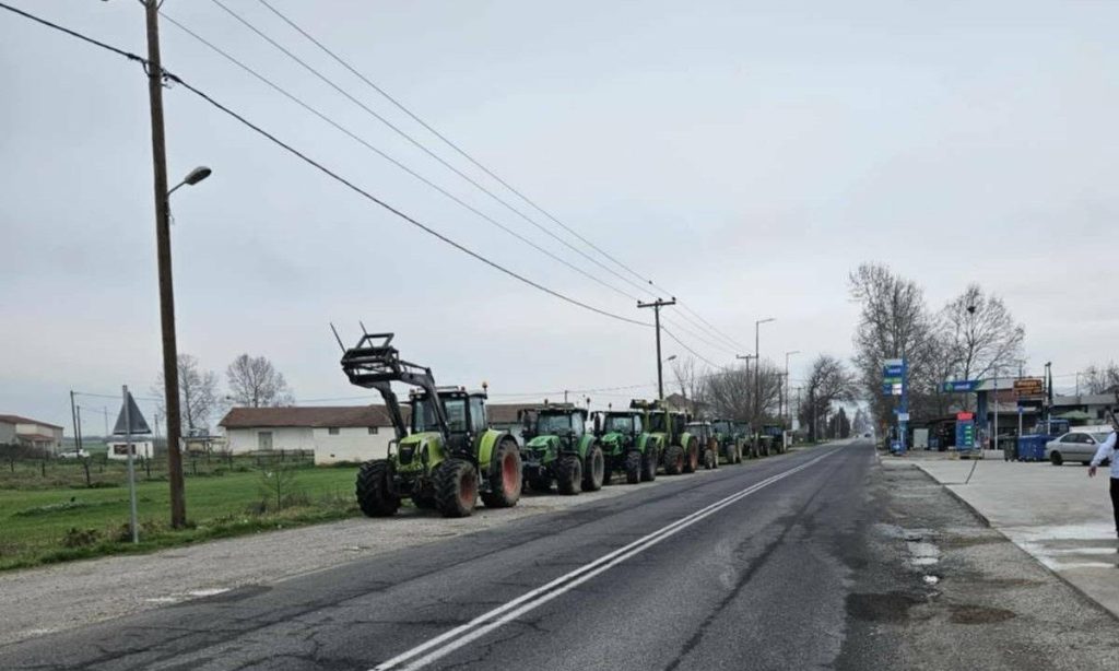 Ξανά στους δρόμους οι αγρότες στη Μαγνησία: Τρακτέρ παρατάχθηκαν στον Ριζόμυλο