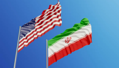 Σε εξέλιξη οι συνομιλίες ανάμεσα στις ΗΠΑ και το Ιράν στο Ομάν