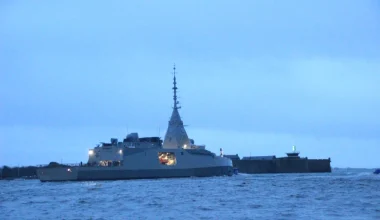 Η δεύτερη ελληνική φρεγάτα FDI «Νέαρχος» (F-602) άρχισε θαλάσσιες δοκιμές (φωτό)