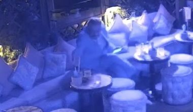 Βρετανία: H στιγμή που γνωστός ιδιοκτήτης εστιατορίων ρίχνει «ναρκωτικό βιασμού» στο ποτό γυναίκας (βίντεο)