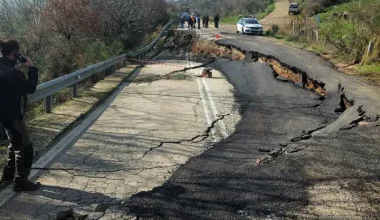 Καθίζηση στην εθνική οδό Πατρών – Τριπόλεως στο ύψος της Δίβρης (φωτο)