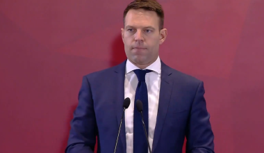 Ο Σ.Κασσελάκης αλλάζει όνομα στο κόμμα του: Πρόταση για «Δημοκράτες – Προοδευτικό Κέντρο»