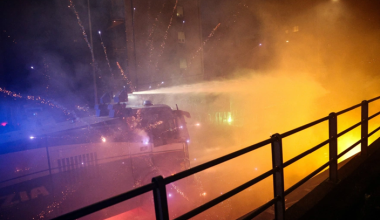 Σοβαρά επεισόδια στο Μιλάνο: Κροτίδες και δακρυγόνα μεταξύ αστυνομίας και διαδηλωτών (φώτο-βίντεο)