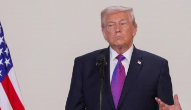 Ν.Τραμπ για το βίντεο που παρουσιάζει το ζεύγος Ομπάμα ως πιθήκους: «Πρόκειται για λάθος υπαλλήλου»