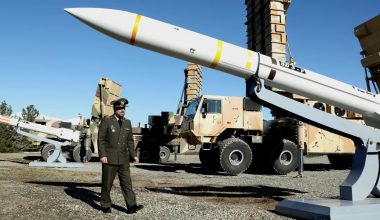 Ιρανική τηλεόραση: Παρουσίασε σε ζωντανή μετάδοση τους νέους πυραύλους  του Ιράν