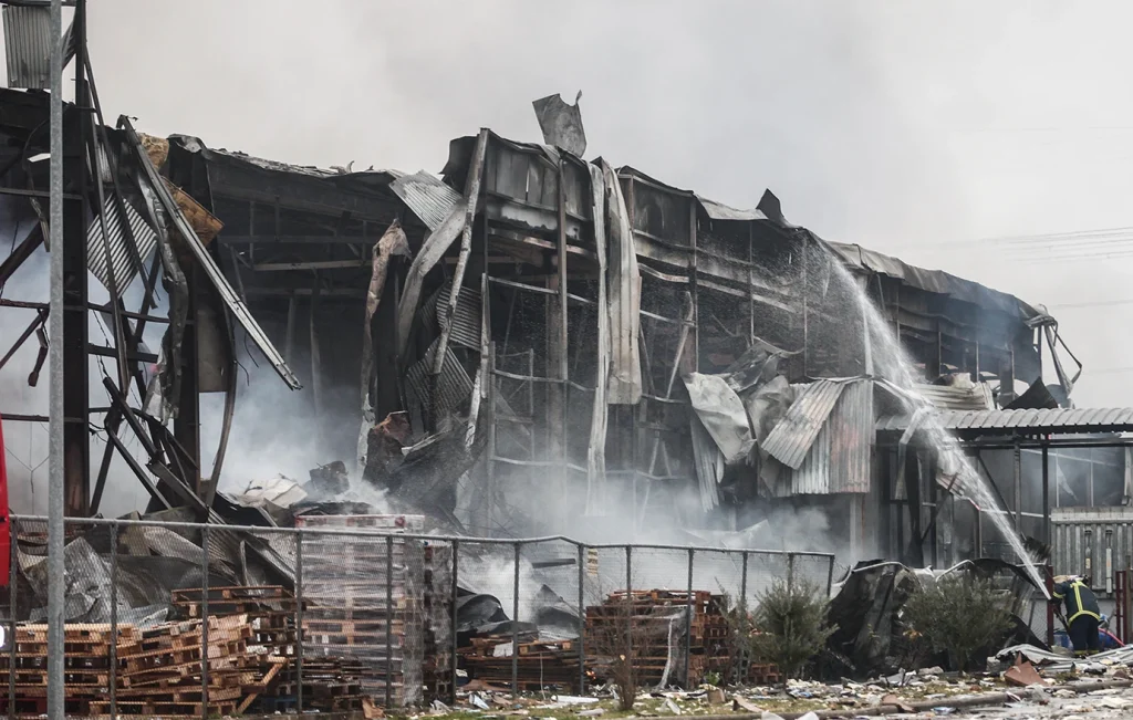 Φονική έκρηξη στη Βιολάντα: Πάνω από 25 εργαζόμενοι καταγγέλλουν  έντονη οσμή προπανίου μήνες πριν την τραγωδία