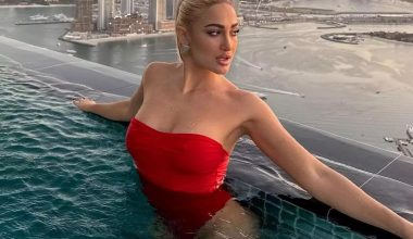 Νέο βίντεο της Ι.Τούνη από την Σαουδική Αραβία: «Το παίζω της υψηλής κοινωνίας αλλά κατάγομαι από τις Σέρρες»