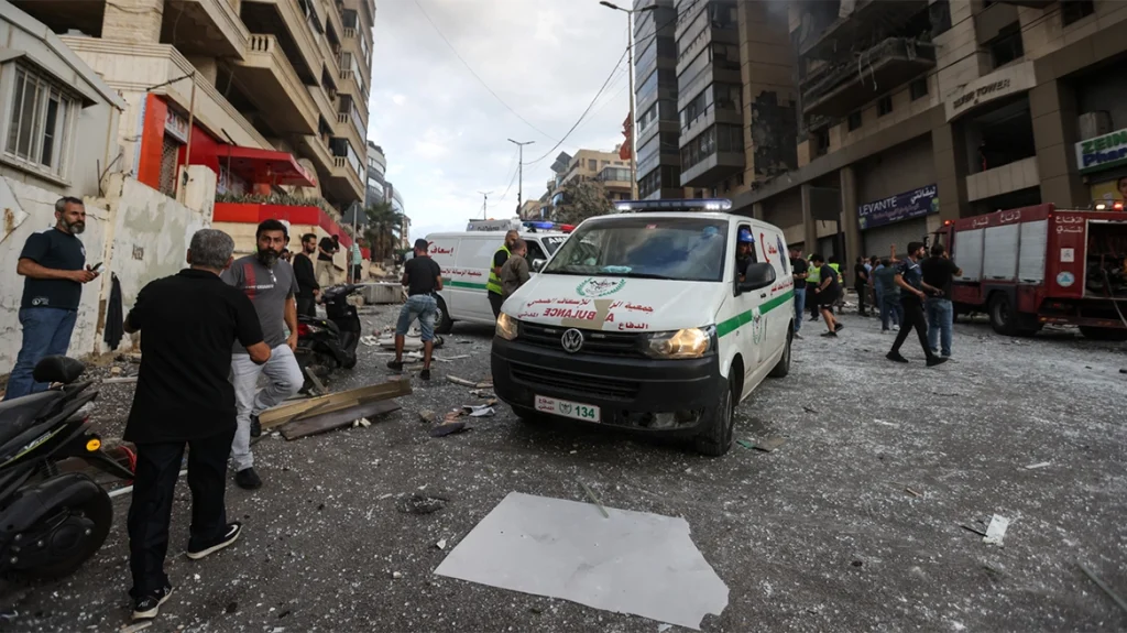 Πολυώροφο κτίριο κατέρρευσε στον βόρειο Λίβανο: Φόβοι για πολλά θύματα (βίντεο)