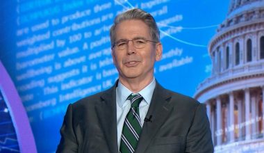 Σ.Μπέσεντ για Σ.Τακαΐτσι: «Είναι μεγάλη σύμμαχος των ΗΠΑ»