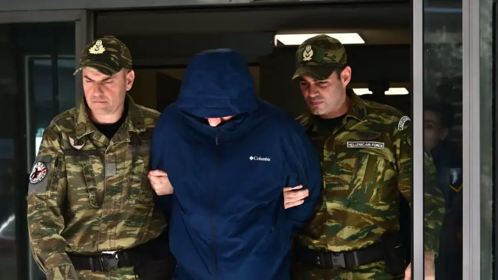 Δύο απόστρατοι συνεργοί του Σμήναρχου στο στόχαστρο της ΕΥΠ