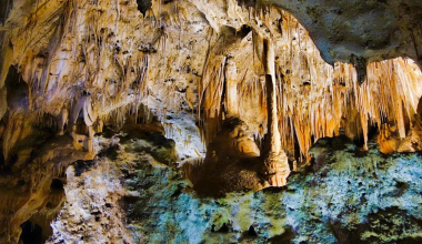 Νέο Μεξικό: Οι ανακαλύψεις σε σπήλαιο που δείχνουν σύνδεση με εξωγήινη ζωή – Φως για ενέργεια