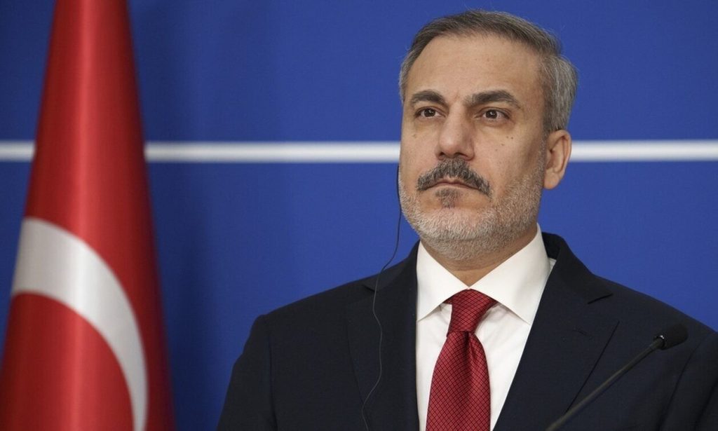 Βίντεο: Αινιγματική σιωπή & χαμόγελο από τον Τούρκο ΥΠΕΞ Χ.Φιντάν όταν ρωτήθηκε αν η Τουρκία θα αποκτήσει πυρηνικά!