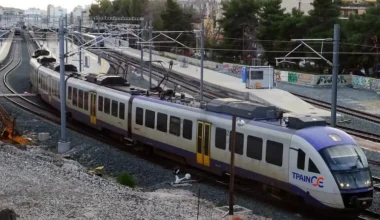 Ασπρόπυργος: Διακοπή κυκλοφορίας των τρένων στη γραμμή Κιάτο – Πειραιάς – Κιάτο λόγω πυρκαγιάς