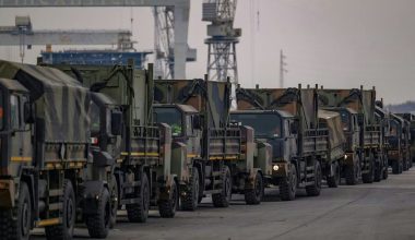 Σαστισμένοι οι Γερμανοί από την παρουσία Τούρκων στρατιωτών στους δρόμους – Που πάνε;