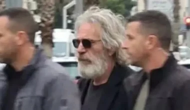 Φωτογραφίες ΑΙ που δείχνουν τον Τ.Επστάιν ζωντανό «πυροδότησαν» νέες θεωρίες συνομωσίας στα social media