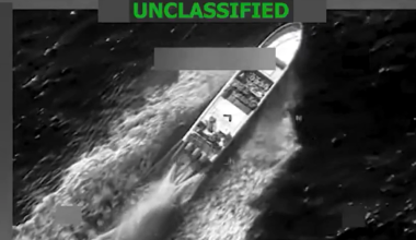 Βίντεο: Δύο νεκροί από νέο αμερικανικό αεροπορικό βομβαρδισμό κατά ταχύπλοου στον Ειρηνικό