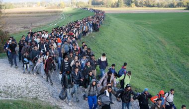 Παράνομη μετανάστευση: Τα δεξιά  ευρωπαϊκά κόμματα καταθέτουν προτάσεις για τη ριζική αντιμετώπισή της