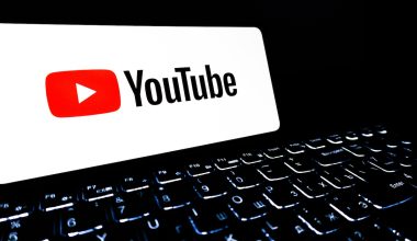 Το YouTube κρίθηκε στην Ρωσία ως «προπαγανδιστικός μηχανισμός των ΗΠΑ» και το κόβουν