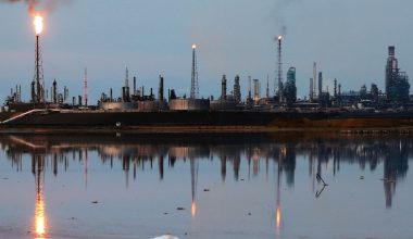 Οι ΗΠΑ αναλαμβάνουν και τυπικά τον έλεγχο των πετρελαίων της Βενεζουέλας