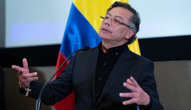 Κολομβία: Ο Γ.Πέτρο κατήγγειλε απόπειρα δολοφονίας