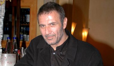 Πλαστή η διαθήκη του ετεροθαλούς αδερφού του Νίκου Σεργιανόπουλου