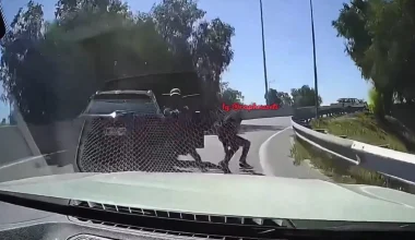 Χιλή: Η στιγμή που οδηγός παρασύρει με το όχημά του ένοπλους που προσπάθησαν να τον ληστέψουν! (βίντεο)