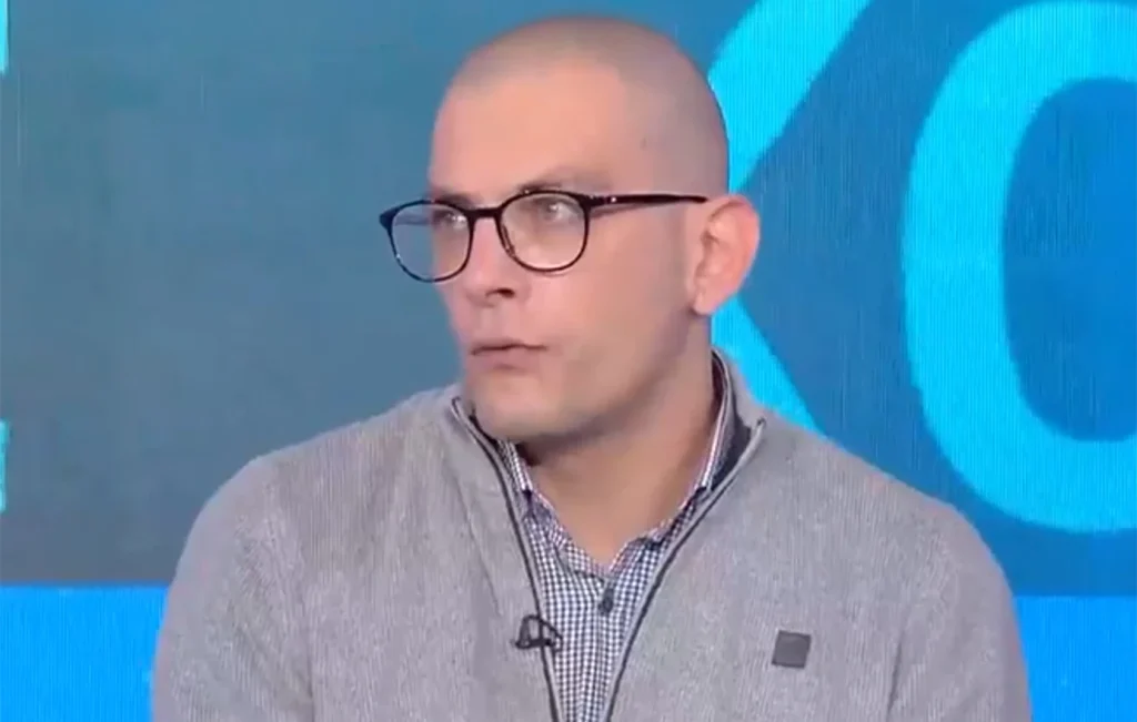 Συγκινεί ο δήμαρχος του Άη Στράτη για τη μάχη του με τον καρκίνο: «Να μπαίνουμε στην αρένα για να νικήσουμε»