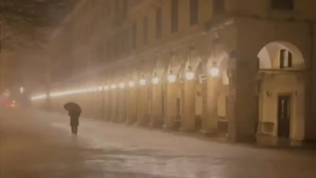 Βίντεο: Καταστροφές και πλημμύρες στο Λιστόν στην Κέρκυρα