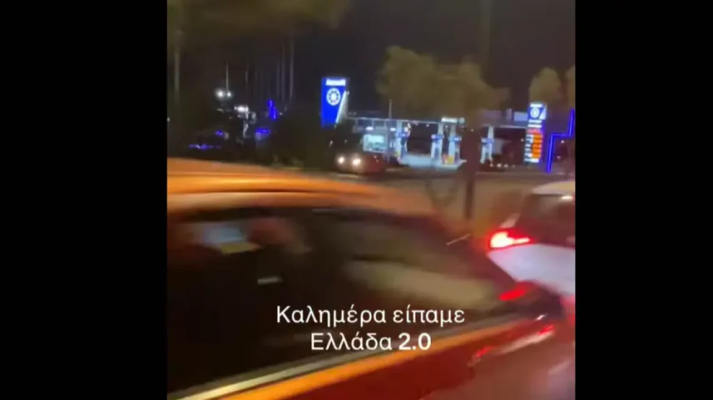 Λεωφόρος Σχιστού: Οδηγός πήγαινε με την όπισθεν στη ΛΕΑ για να αποφύγει την κίνηση στο αντίθετο ρεύμα! (βίντεο)