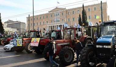 Συλλαλητήριο αγροτών: Κυκλοφοριακό χάος από την έλευση των τρακτέρ