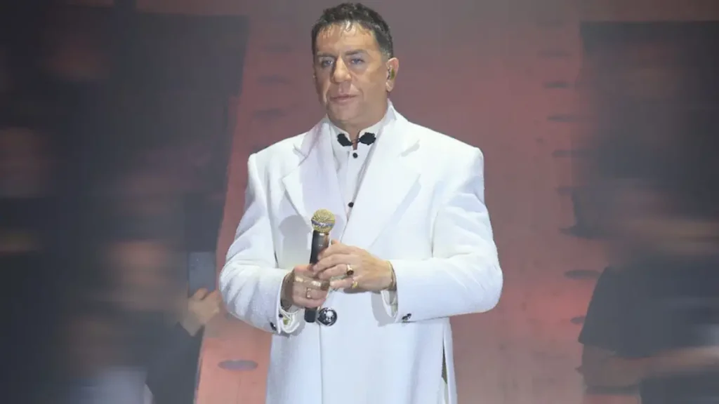 Γ.Μαζωνάκης: Με επιτυχία ολοκληρώθηκε η χειρουργική επέμβαση του τραγουδιστή – Η πρώτη επίσκεψη που δέχθηκε