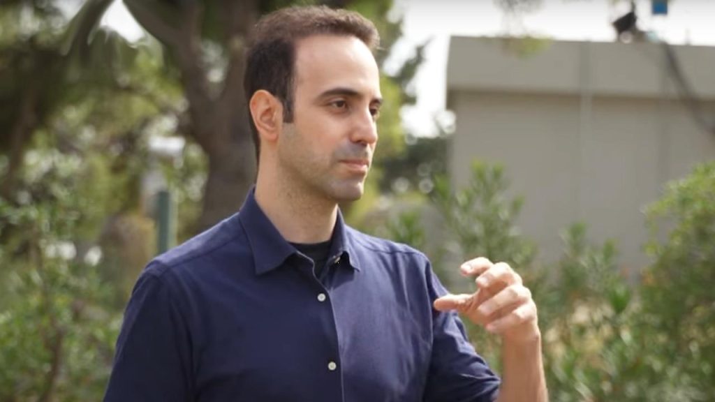 Αδριανός Γολέμης: Ο Έλληνας που συμμετέχει για πρώτη φορά σε πρόγραμμα εκπαίδευσης αστροναυτών του ESA