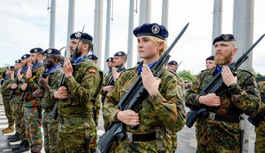 Δημοσίευμα Reuters: Η Ευρώπη θέλει να απεξαρτηθεί σταδιακά στον αμυντικό τομέα από τις ΗΠΑ