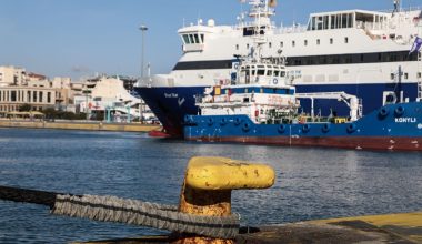 Μερική άρση του απαγορευτικού απόπλου από το λιμάνι του Πειραιά: Ποια δρομολόγια πραγματοποιούνται