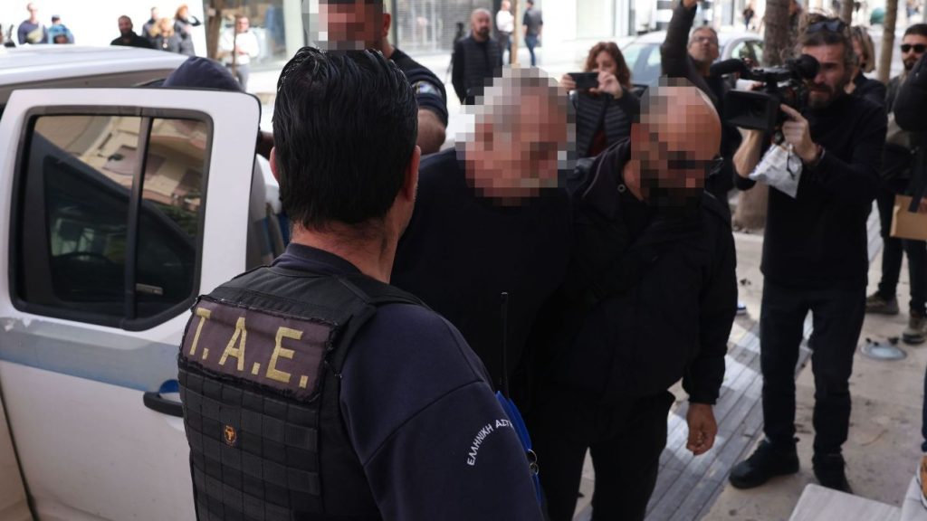 Αδελφοκτονία στην Κρήτη: «Τον έσφαξα σαν τον χοίρο» – Σοκάρουν τα πρώτα λόγια του 64χρονου στους αστυνομικούς