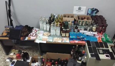 Αλλοδαποί έκλεβαν ποτά και τα πουλούσαν στην Αλβανία