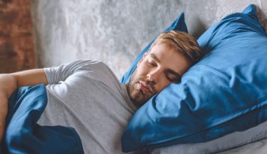 Θέλετε να ζήσετε περισσότερο; – Ο κανόνας «7:1» στον ύπνο που μπορεί να προσθέσει έως 4 χρόνια στη ζωή μας