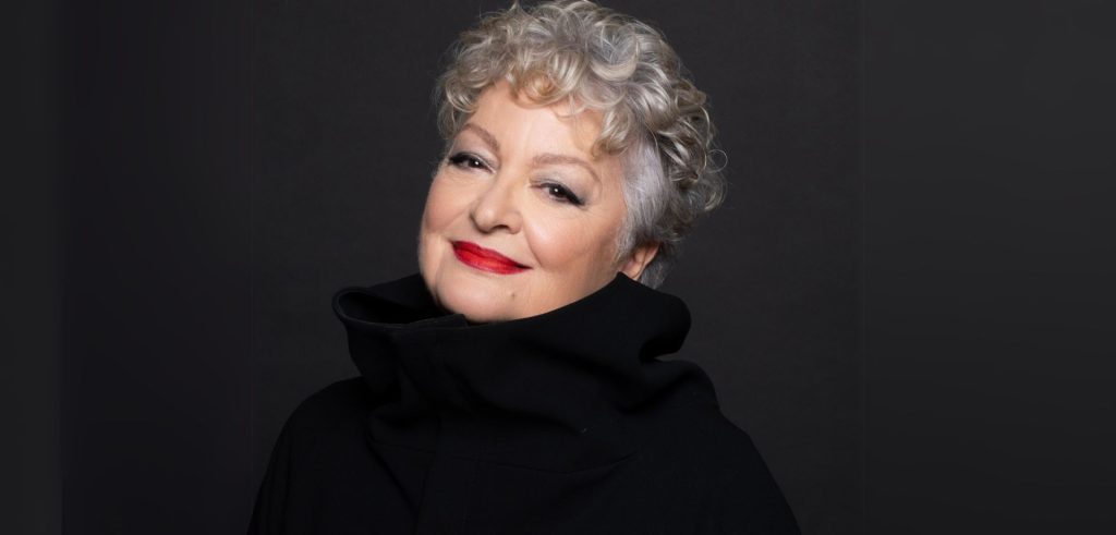 Τάνια Τσανακλίδου: Εμφανίστηκε υποβασταζόμενη με μπαστούνι στη σκηνή – Έκλαιγε από τους πόνους