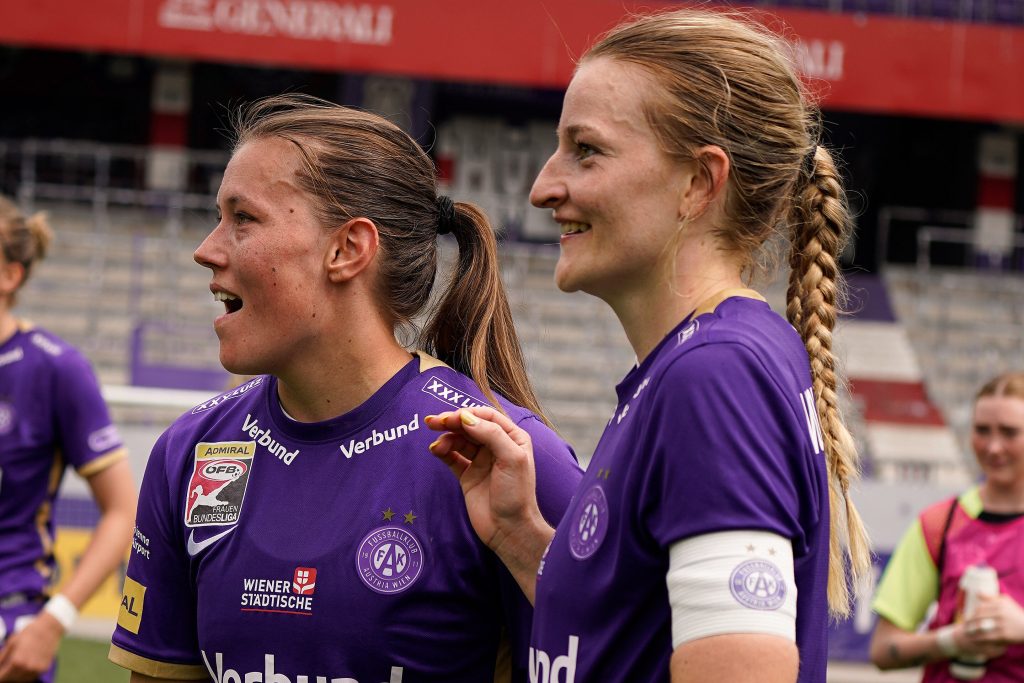 Σκάνδαλο με γυναικεία ομάδα ποδοσφαίρου στην Αυστρία – Ηδονοβλεψίας είχε εγκαταστήσει κάμερες στα αποδυτήρια