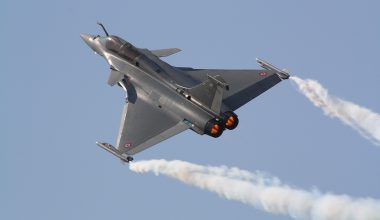 Μια ανάσα πριν το συμβόλαιο για 114 Rafale F-4 από την Ινδία – Ε.Μακρόν: «Οι διαπραγματεύσεις προχωρούν»