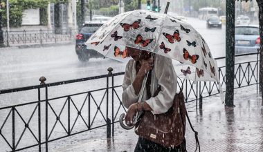 Νέο «κύμα» βροχών και καταιγίδων την Παρασκευή: Αίθριος o καιρός την Καθαρά Δευτέρα