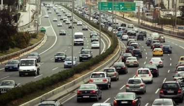 Πάνω από 27.000 οχήματα έμειναν «εκτός» Αττικής Οδού εξαιτίας των έργων