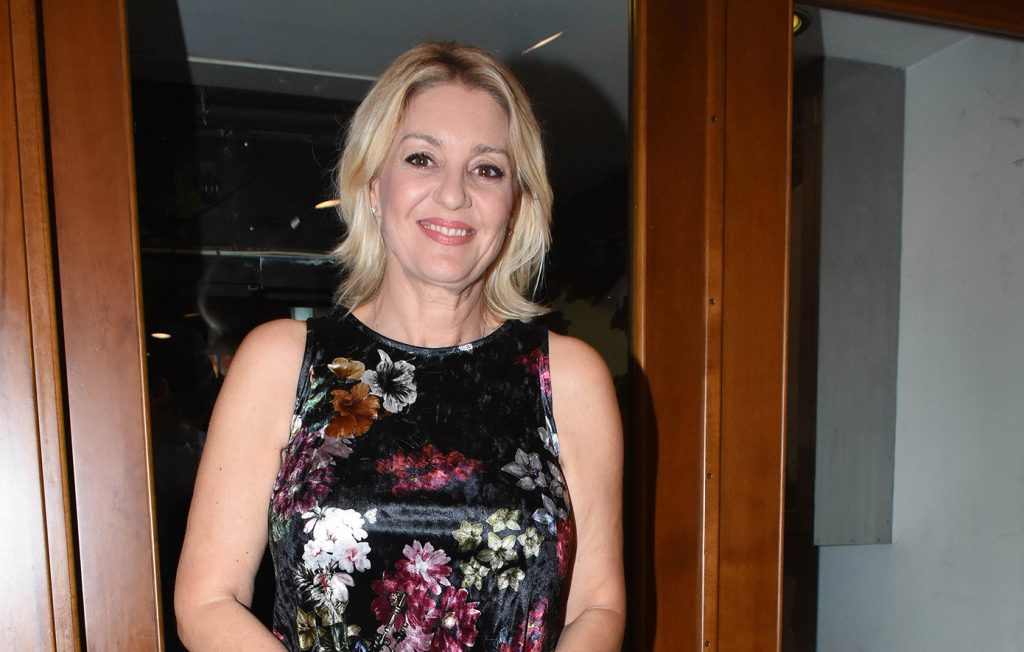 Σπάνια δημόσια εμφάνιση πραγματοποίησε η Ν.Ράγιου: Πού βρίσκεται σήμερα η παρουσιάστρια (φωτο)