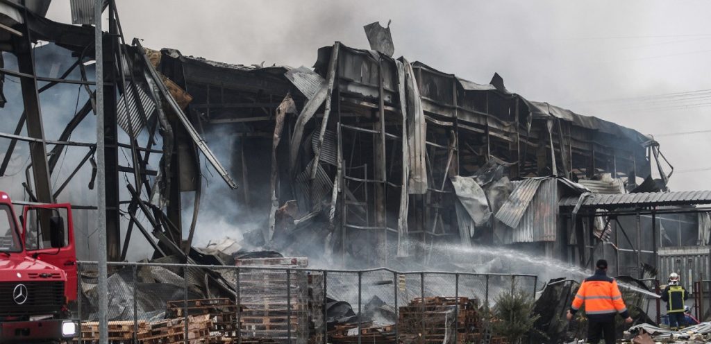Έκρηξη στη Βιολάντα: Εντοπίστηκε και δεύτερο «κρυφό» υπόγειο στο εργοστάσιο στα Τρίκαλα