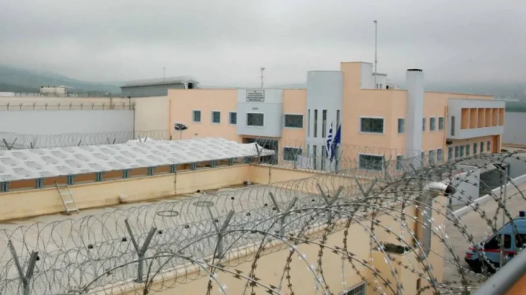 Φυλακές Δομοκού:  Συνελήφθη ο αρχιφύλακας για συνέργεια στη δολοφονία του ισοβίτη Αντώνη Παπαδάτου