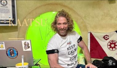 Τζόζεφ Ντιτούρι: Ο άνθρωπος που έμεινε στο βυθό της θάλασσας 100 ημέρες!