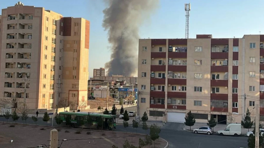 Φωτιά κοντά σε στρατιωτικές εγκαταστάσεις στην Τεχεράνη