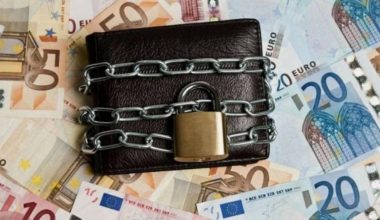 Δείτε πώς θα προστατεύσετε μισθούς, συντάξεις και καταθέσεις από την κατάσχεση λόγω οφειλών